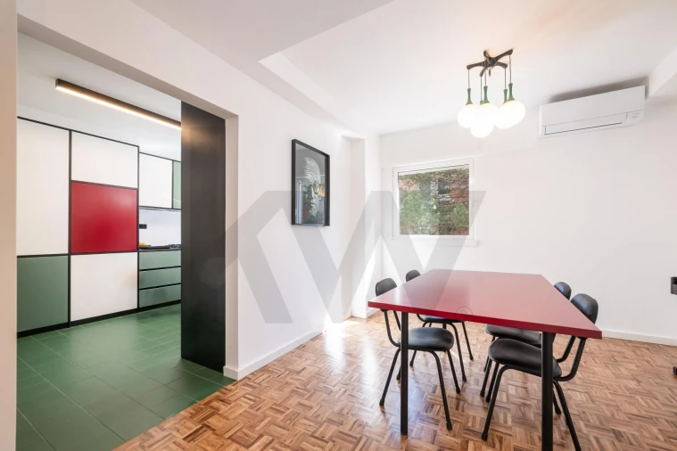 Apartamento T4 para Venda em Santo Antonio dos Olivais Foto 6