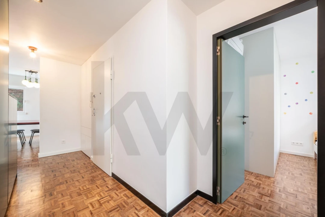 Apartamento T4 para Venda em Santo Antonio dos Olivais Foto 17