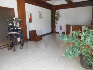 Armazém para Venda em Algueirão-Mem Martins