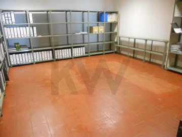 Armazém para Venda em Algueirão-Mem Martins