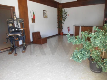 Armazém para Venda em Algueirão-Mem Martins