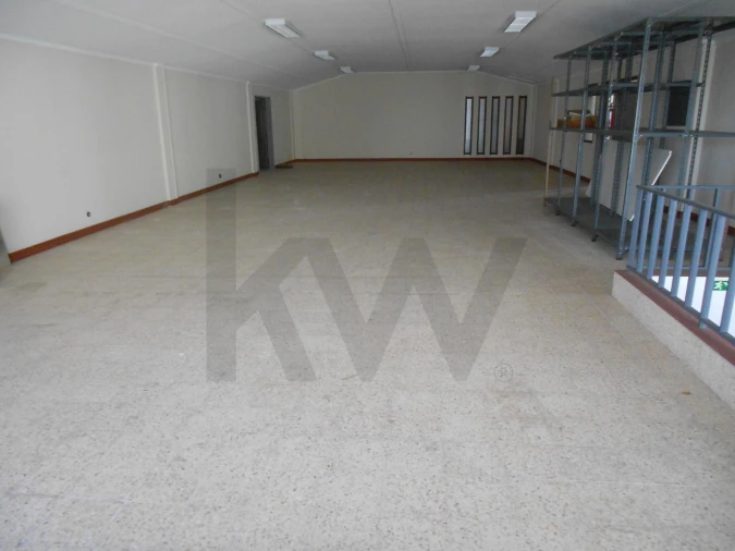 Armazém para Venda em Algueirão-Mem Martins Foto 40