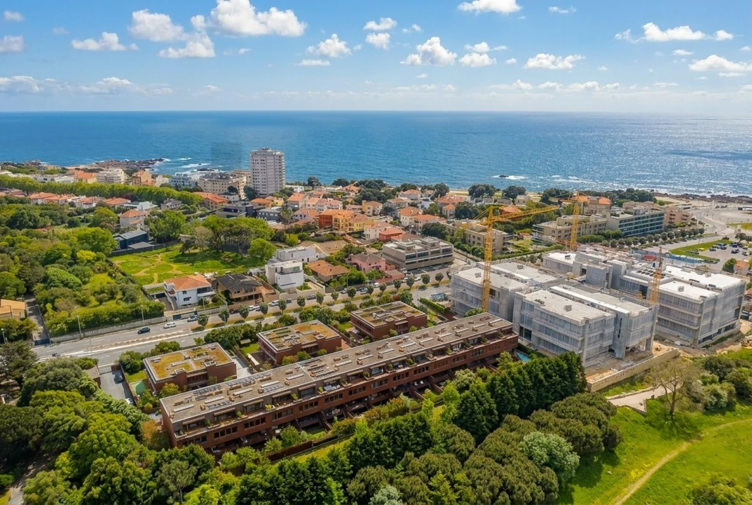 Moradia T5 para Arrendamento em Aldoar, Foz do Douro e Nevogilde Foto 32