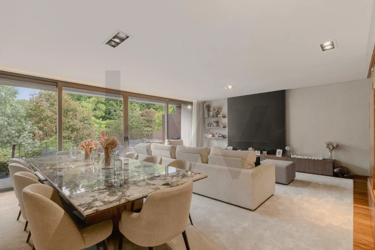 Moradia T5 para Arrendamento em Aldoar, Foz do Douro e Nevogilde Foto 12