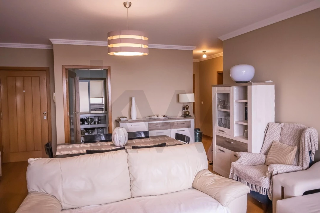 Apartamento T2 para Venda em Caniço Foto 17