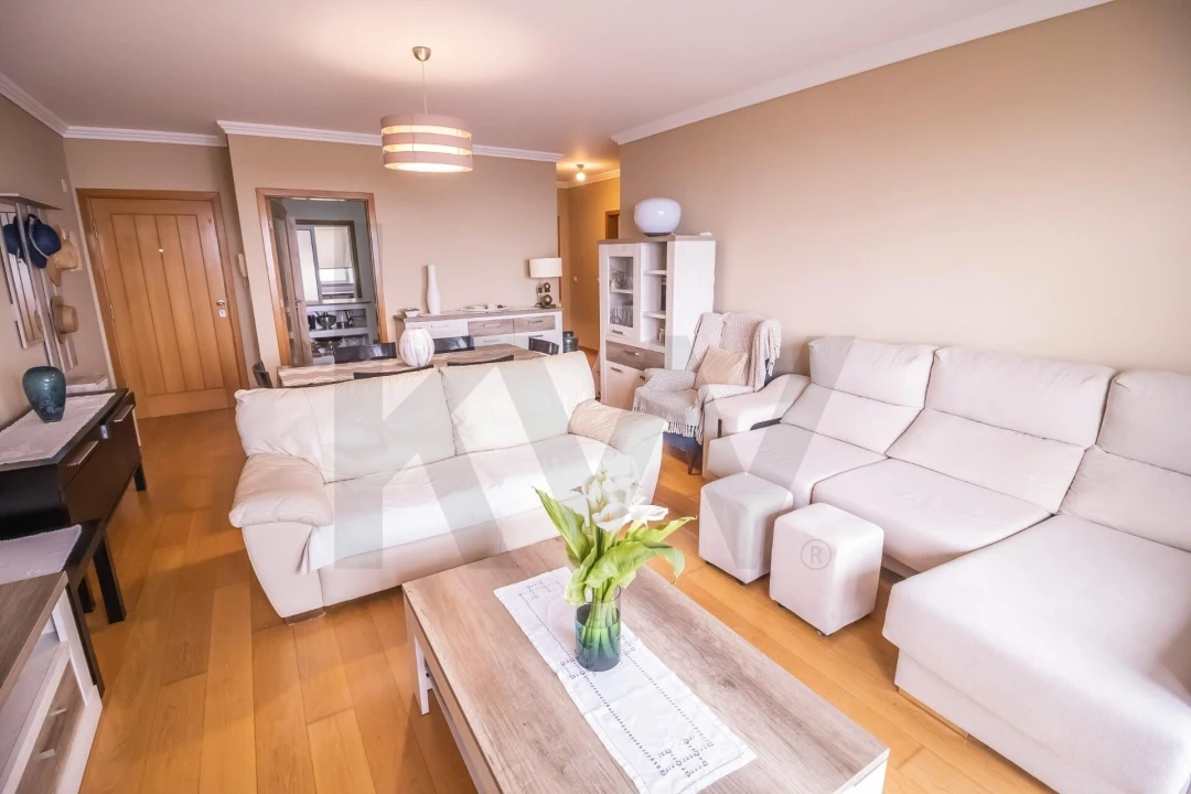 Apartamento T2 para Venda em Caniço Foto 13