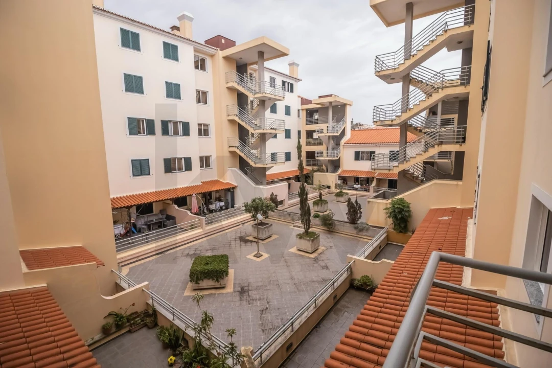 Apartamento T2 para Venda em Caniço Foto 42