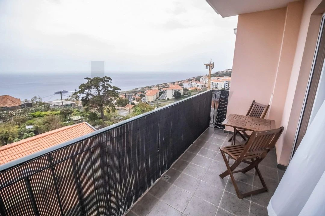 Apartamento T2 para Venda em Caniço Foto 1