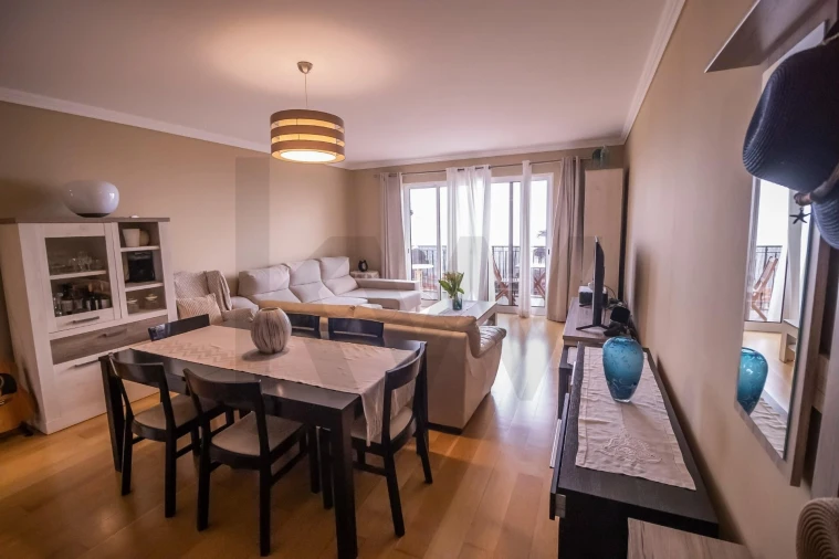 Apartamento T2 para Venda em Caniço Foto 11