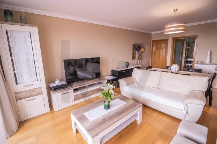 Apartamento T2 para Venda em Caniço Foto 14