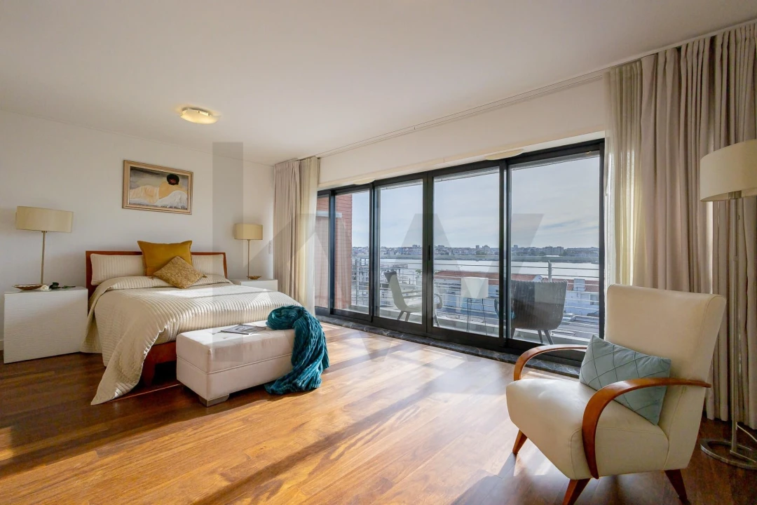 Moradia T4 para Venda em Seixal, Arrentela e Aldeia de Paio Pires Foto 39