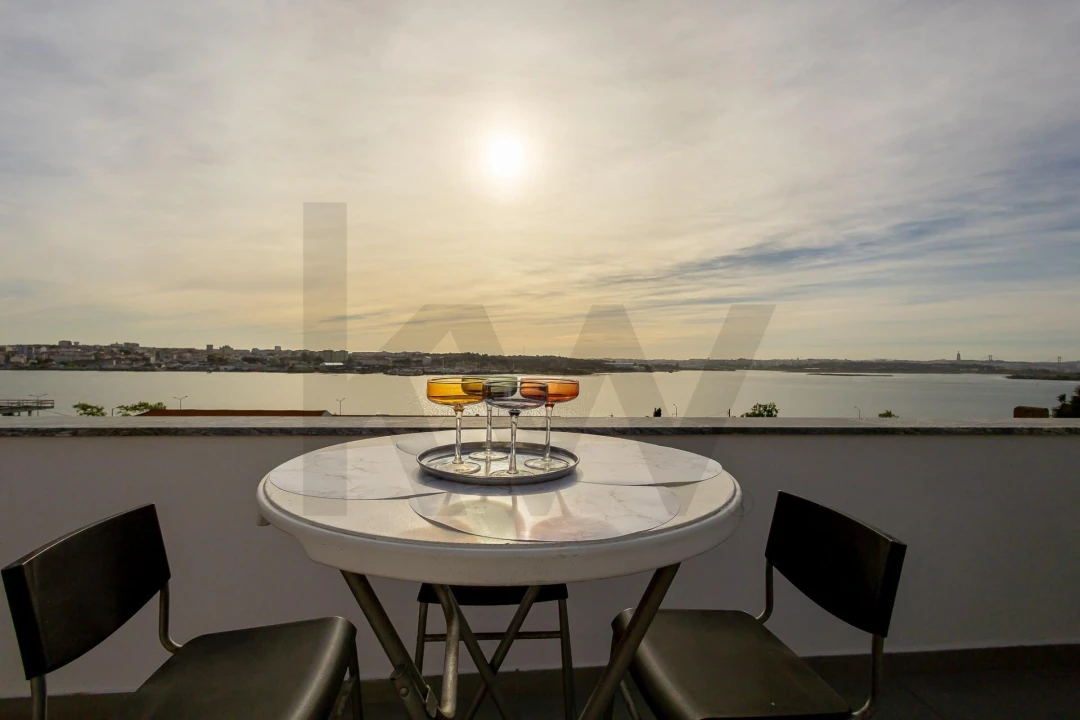 Moradia T4 para Venda em Seixal, Arrentela e Aldeia de Paio Pires Foto 84