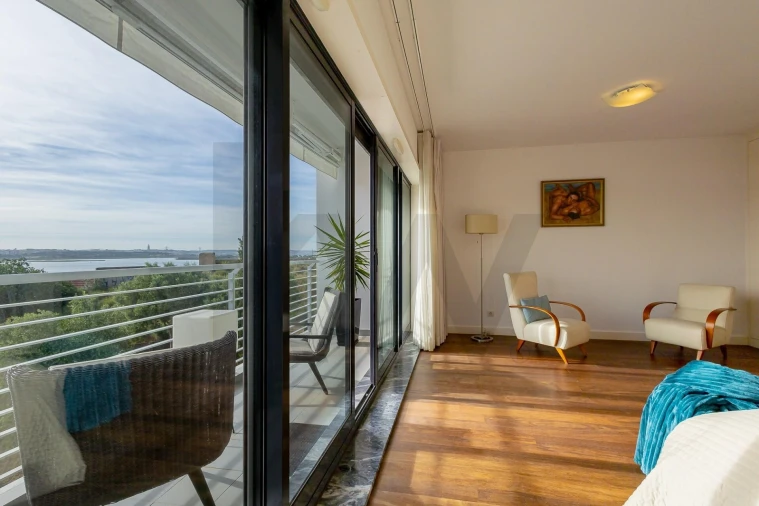 Moradia T4 para Venda em Seixal, Arrentela e Aldeia de Paio Pires Foto 40