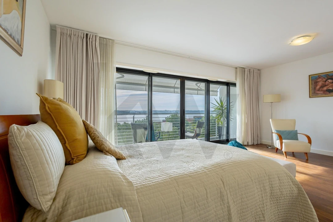 Moradia T4 para Venda em Seixal, Arrentela e Aldeia de Paio Pires Foto 36