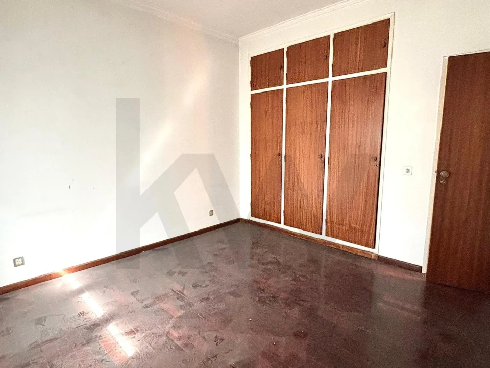 Apartamento T3 para Venda em Agualva e Mira-Sintra Foto 8