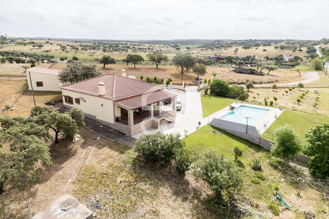 Quinta T3 para Venda em Amareleja Foto 57