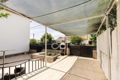 Moradia T2 para Venda em Bacelo e Senhora da Saúde