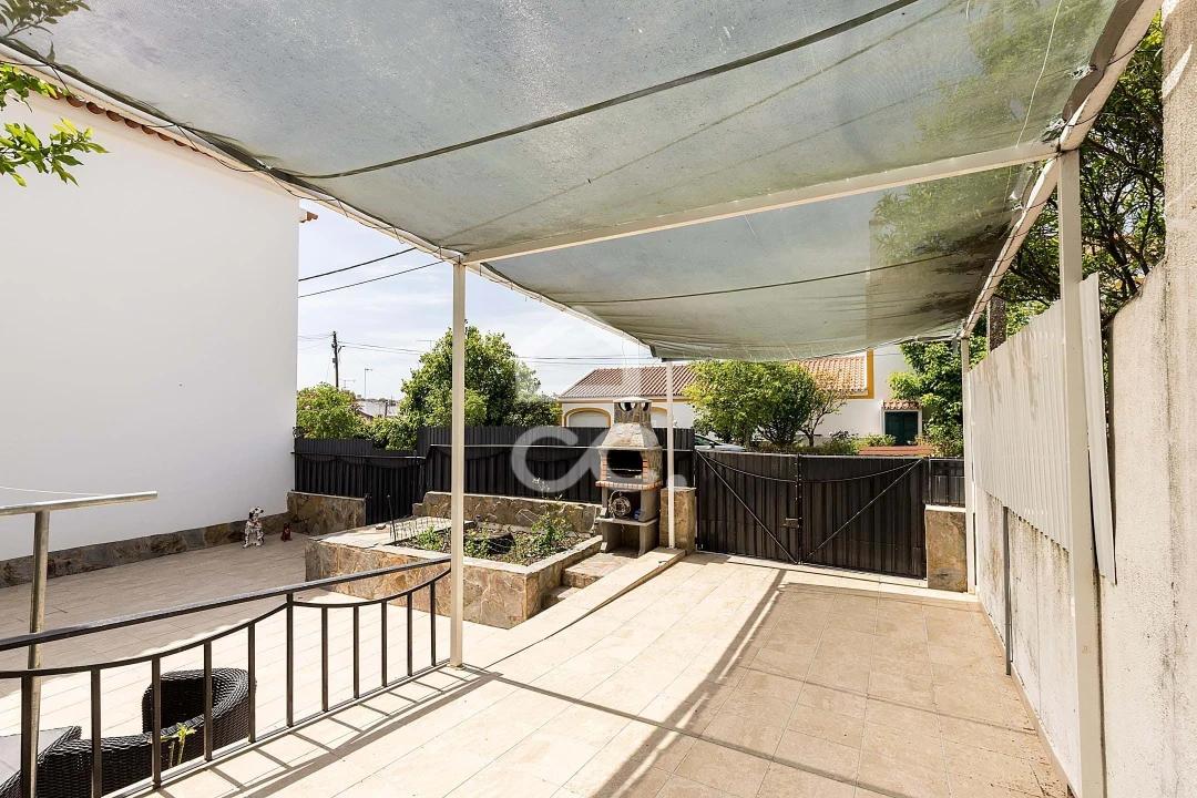 Moradia T2 para Venda em Bacelo e Senhora da Saúde Foto 26