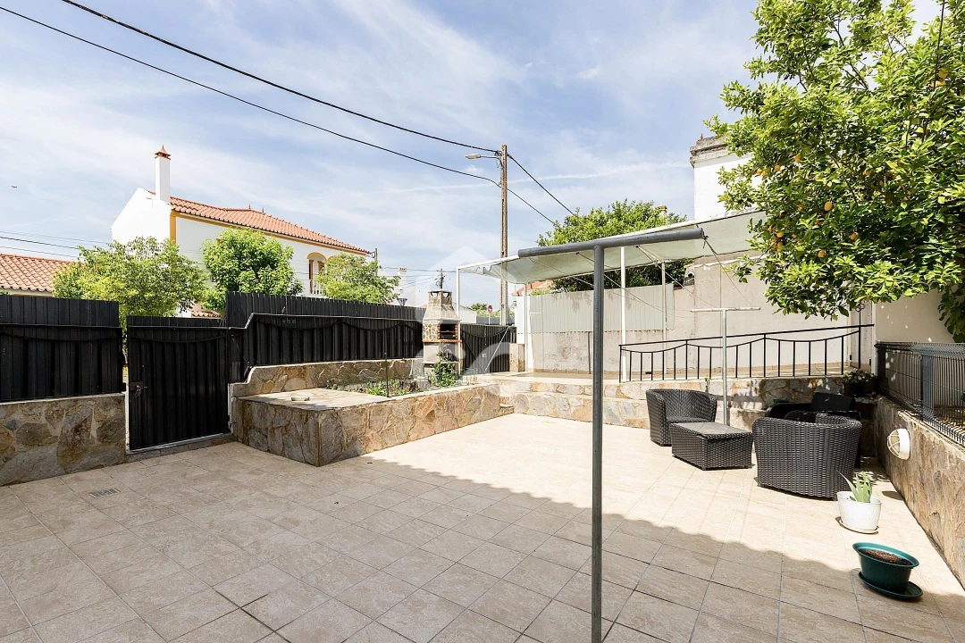 Moradia T2 para Venda em Bacelo e Senhora da Saúde Foto 27