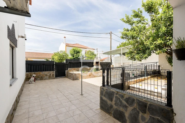 Moradia T2 para Venda em Bacelo e Senhora da Saúde Foto 6