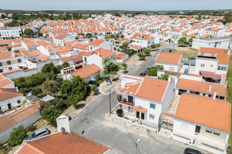 Moradia T2 para Venda em Bacelo e Senhora da Saúde Foto 40