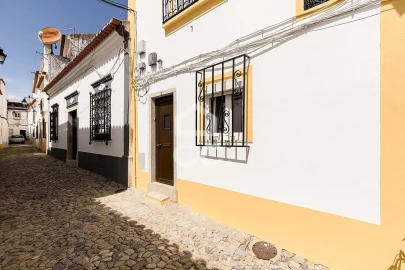 Moradia T2 para Venda em Évora (São Mamede, Sé, São Pedro e Santo Antão)