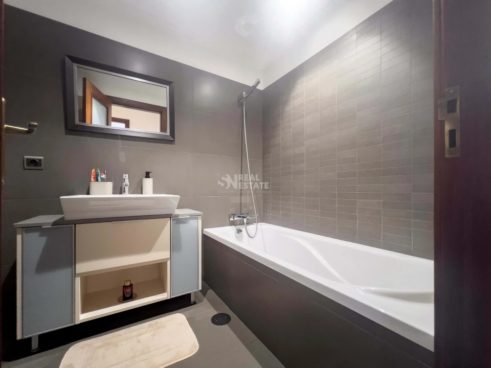 Apartamento T2 para Venda em São Martinho Foto 15