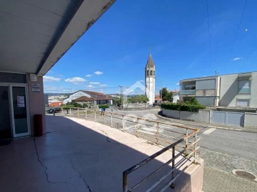 Negócio para Trespasse em Selho (São Cristovão)