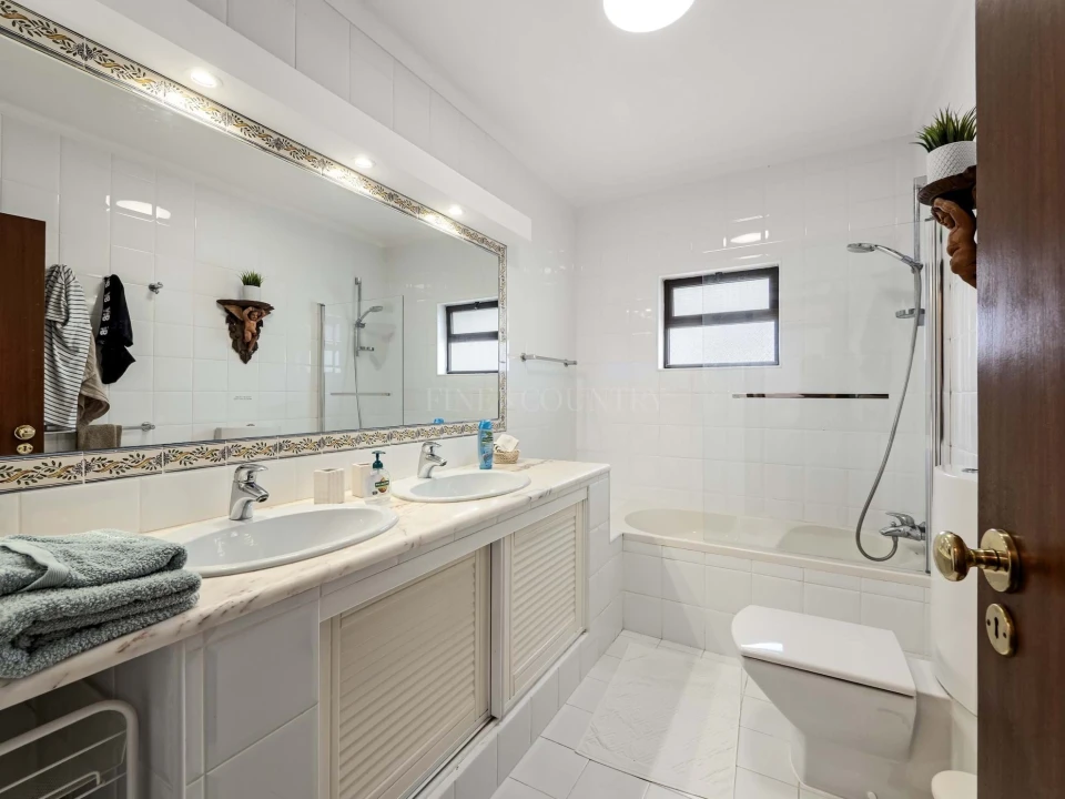 Moradia T3 para Venda em Lagoa e Carvoeiro Foto 13