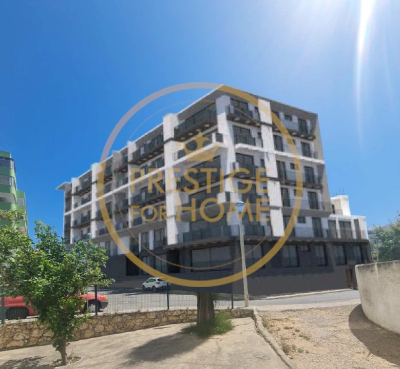 Terreno para Venda em Quarteira Foto 1