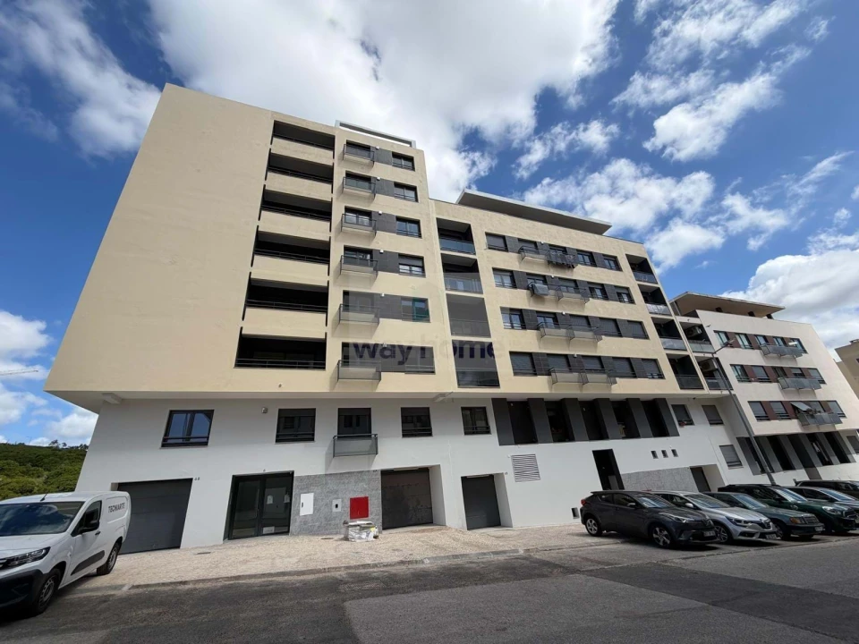 Apartamento T2 para Venda em Santo António dos Cavaleiros e Frielas Foto 1