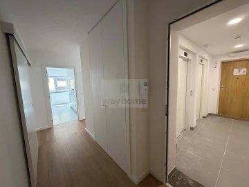 Apartamento T2 para Venda em Santo António dos Cavaleiros e Frielas