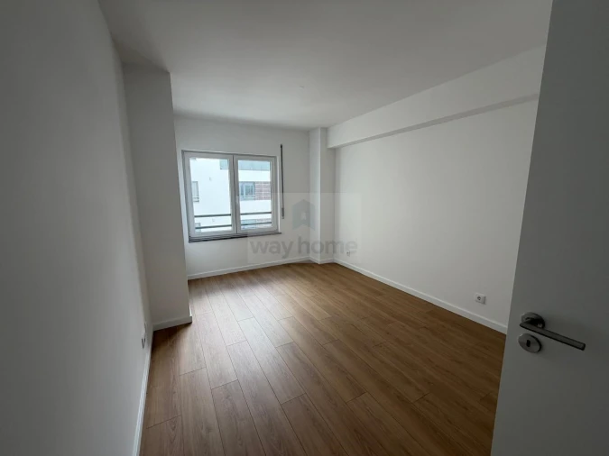 Apartamento T2 para Venda em Santo António dos Cavaleiros e Frielas Foto 19