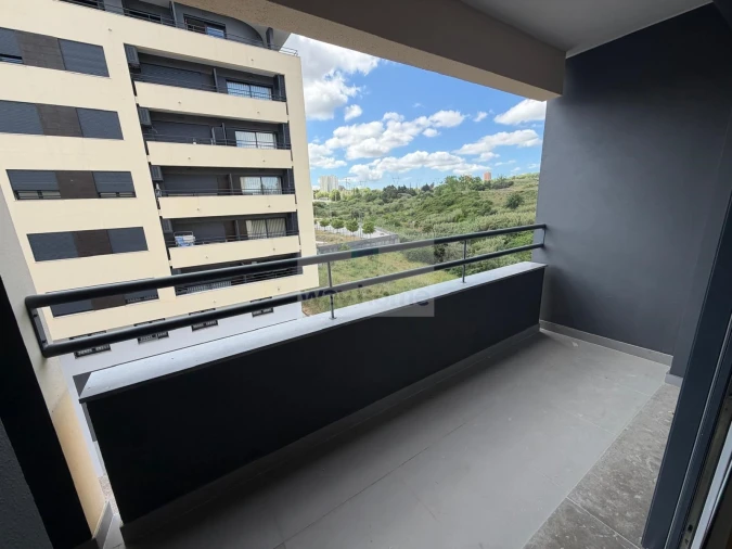 Apartamento T2 para Venda em Santo António dos Cavaleiros e Frielas Foto 13