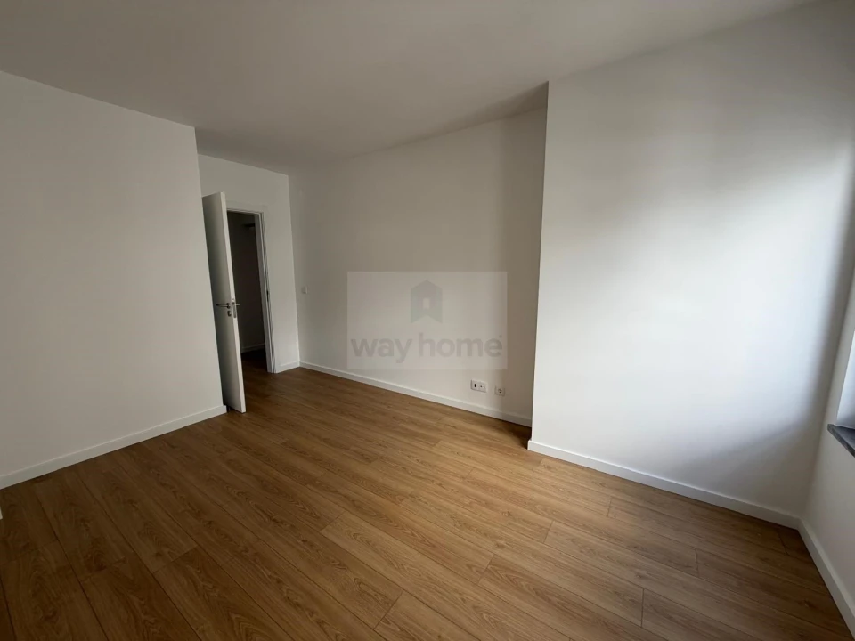 Apartamento T2 para Venda em Santo António dos Cavaleiros e Frielas Foto 20