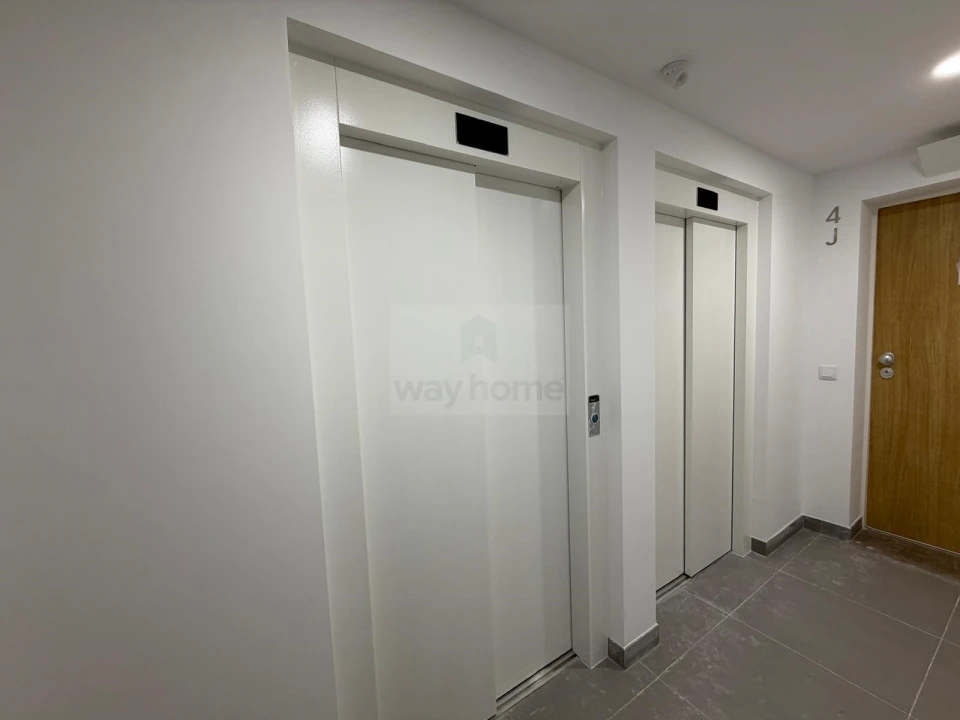 Apartamento T2 para Venda em Santo António dos Cavaleiros e Frielas Foto 2