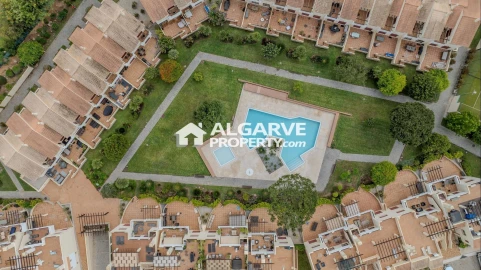 Moradia T3 para Venda em Quarteira