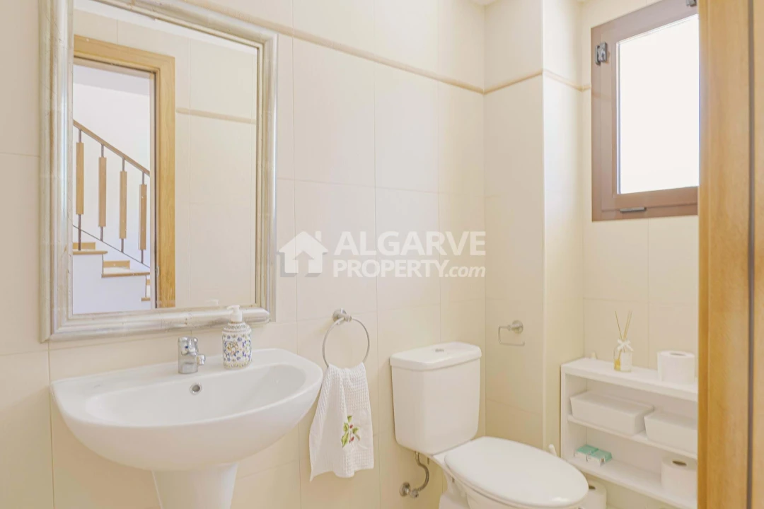 Moradia T3 para Venda em Quarteira Foto 19