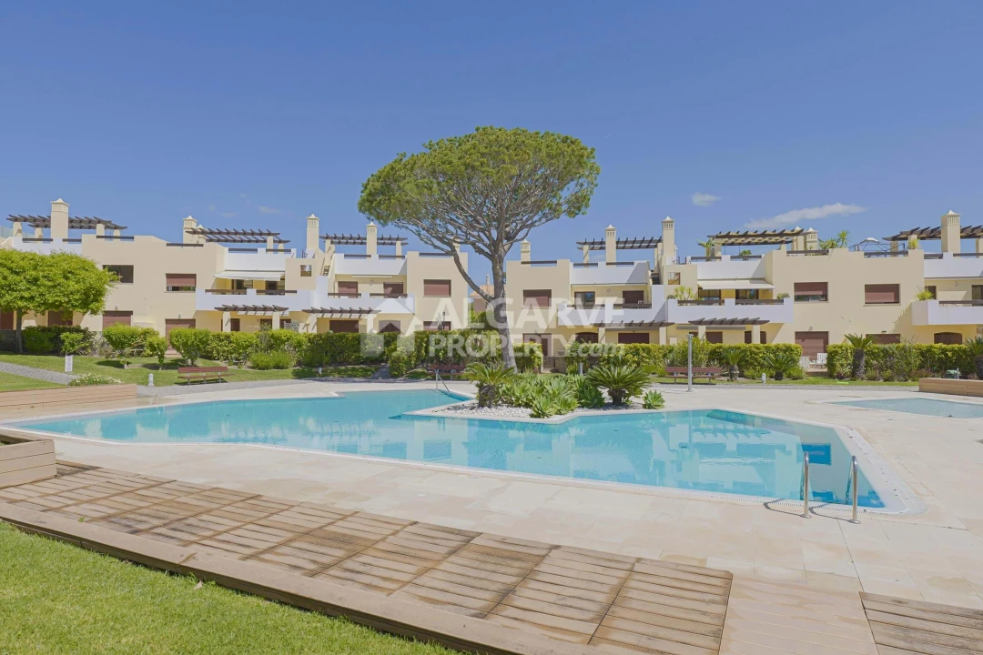 Moradia T3 para Venda em Quarteira Foto 31