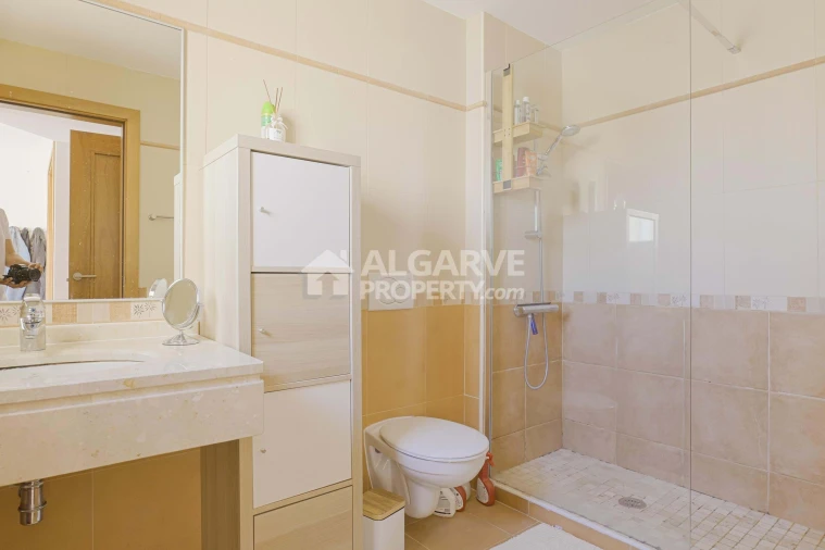 Moradia T3 para Venda em Quarteira Foto 21