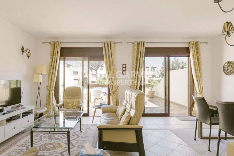 Moradia T3 para Venda em Quarteira Foto 10