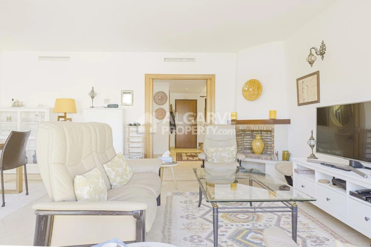 Moradia T3 para Venda em Quarteira Foto 7