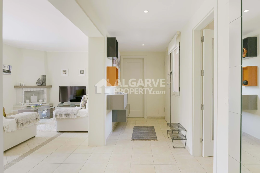 Apartamento T2 para Venda em Quarteira Foto 11