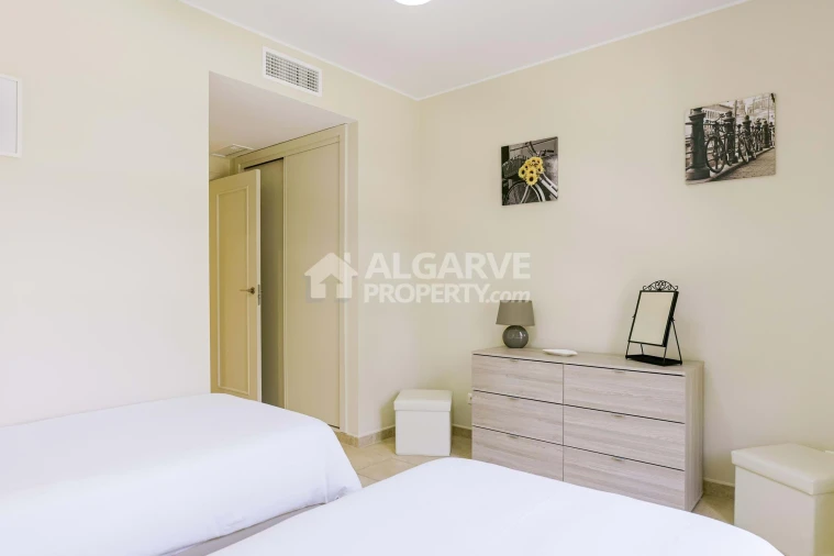 Apartamento T2 para Venda em Quarteira Foto 17