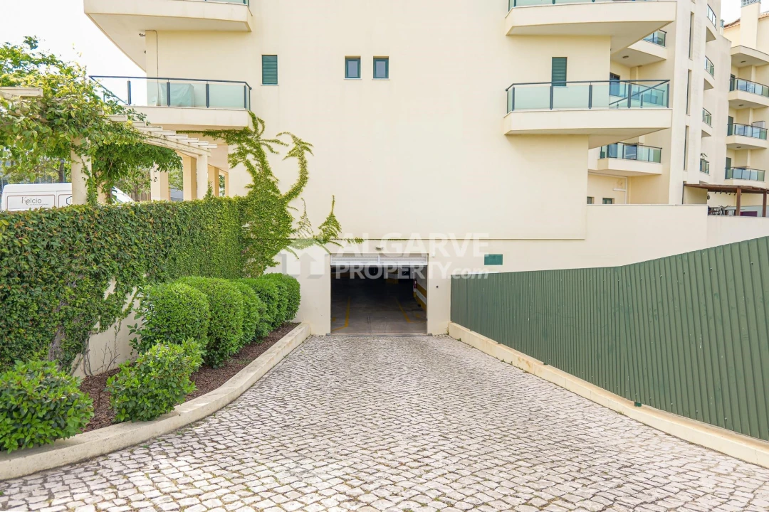 Apartamento T3 para Venda em Quarteira Foto 22