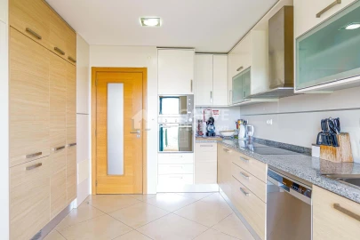 Apartamento T3 para Venda em Quarteira