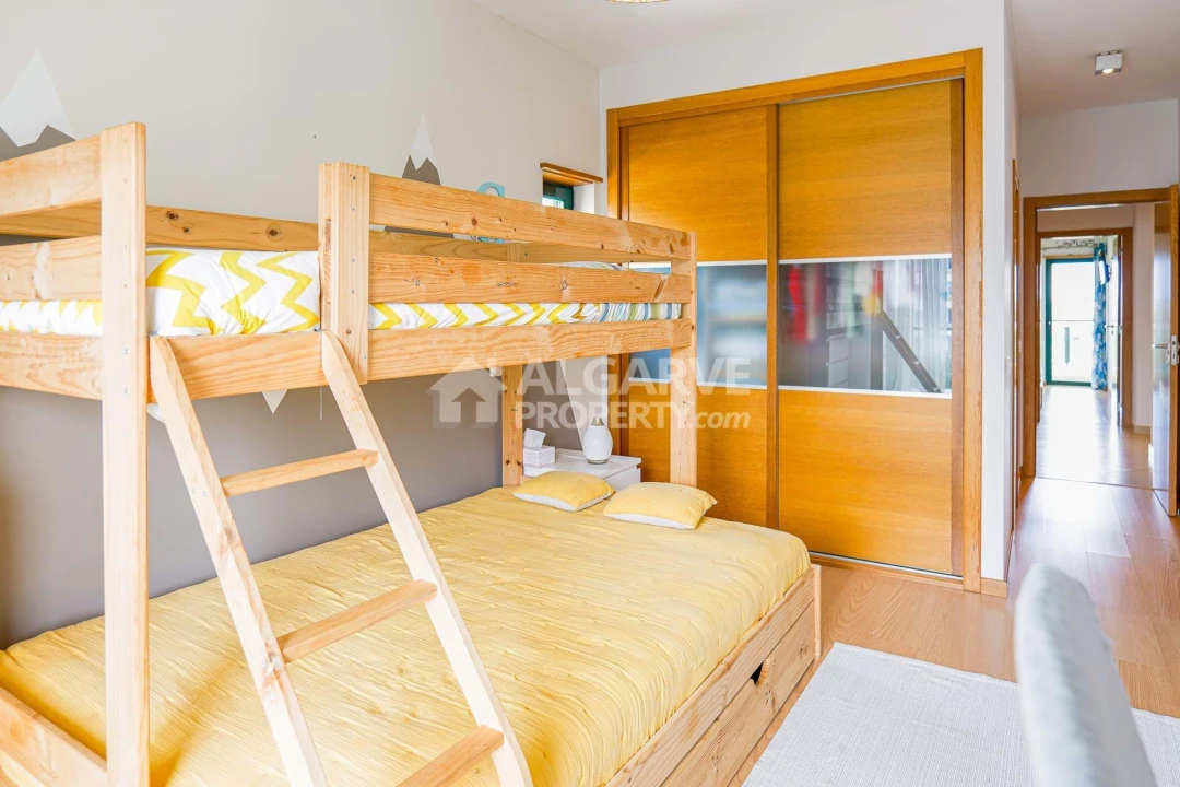 Apartamento T3 para Venda em Quarteira Foto 16