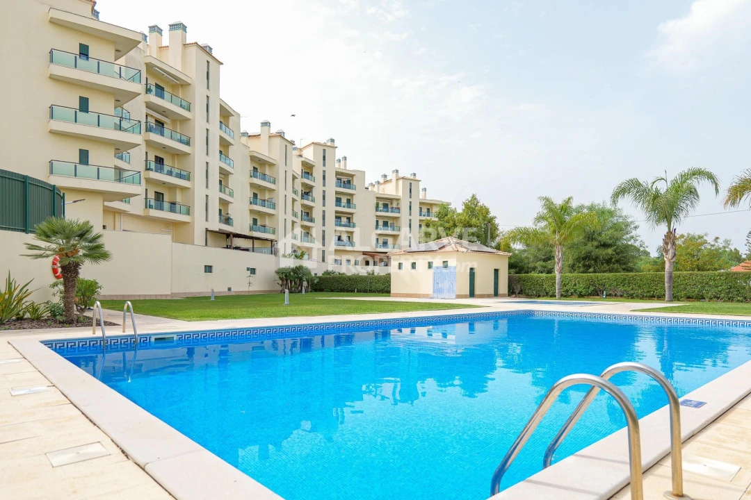 Apartamento T3 para Venda em Quarteira Foto 1