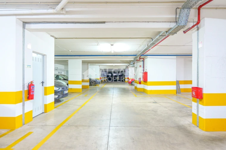 Apartamento T3 para Venda em Quarteira Foto 25