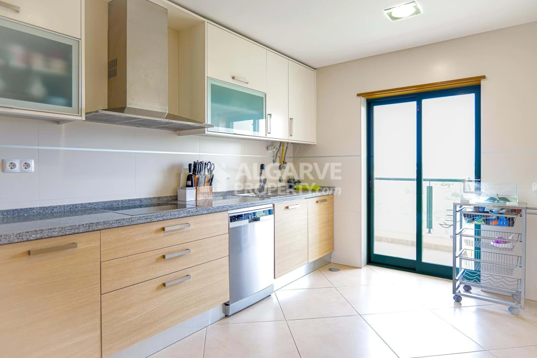 Apartamento T3 para Venda em Quarteira Foto 12